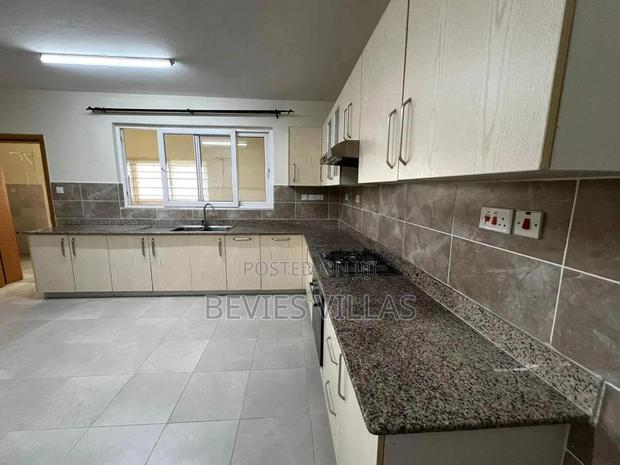 3bdrm Apartment in Westlands, Raphta Road Area for rent