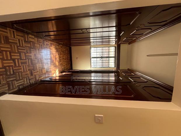 5bdrm Townhouse / Terrace in Spring Valley for rent