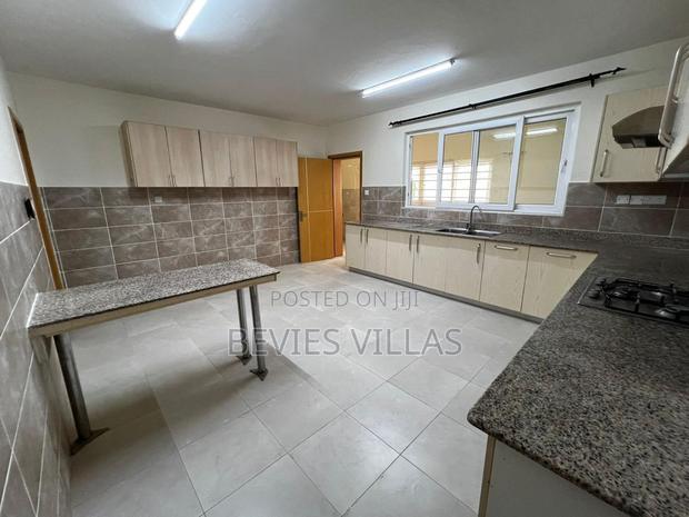 3bdrm Apartment in Westlands, Raphta Road Area for rent