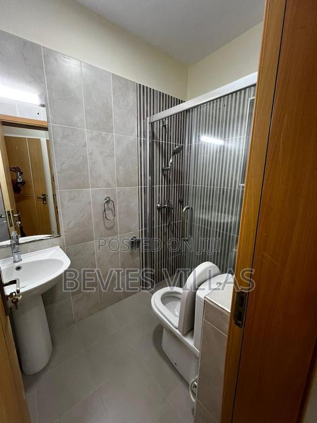 3bdrm Apartment in Westlands, Raphta Road Area for rent