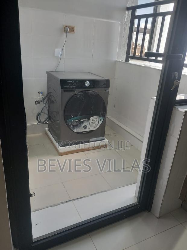 Furnished 2bdrm Apartment in Parklands for rent