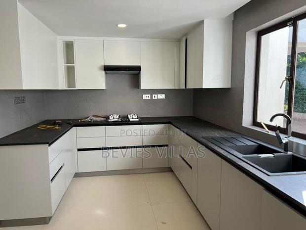 4bdrm Bungalow in Westlands, Kyuna Estate for rent