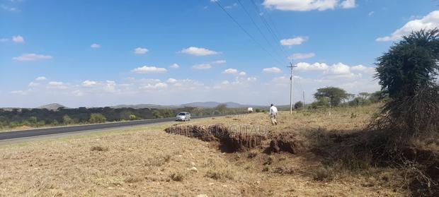50x100 Plots Touching Namanga Highway