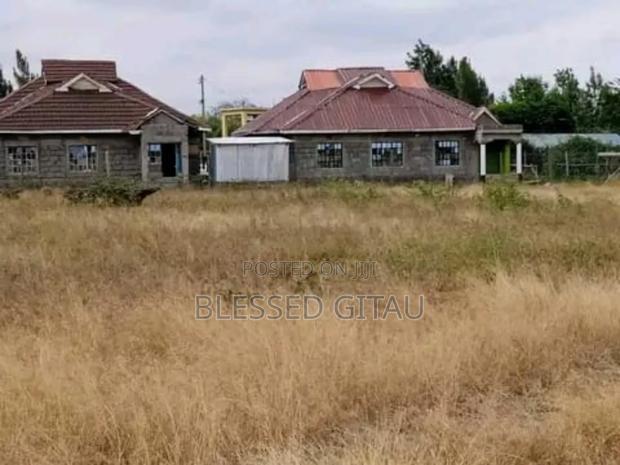 50x100 Plots Breeze Hightown at Kisaju