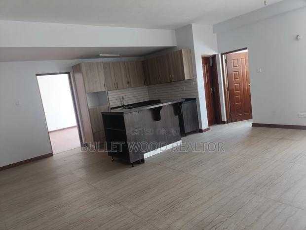 3bdrm Apartment in Muthaiga Square for rent