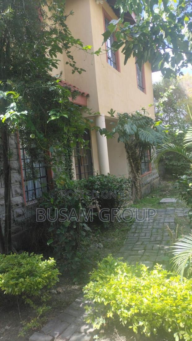 4bdrm Townhouse/Terrace in Korompoi, Kitengela for sale