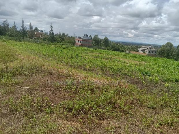 Distress Sale! Prime Half Acre in a Gated-Like Neighborhood