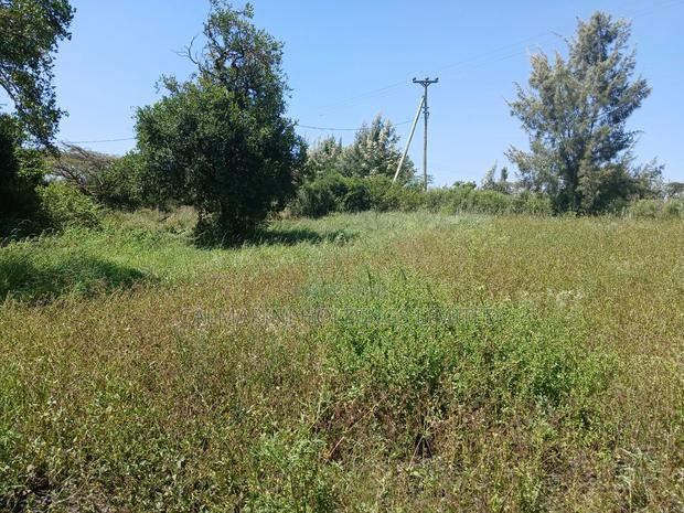 Prime Full Eighth Acre 800m Off Tarmac in Kiserian