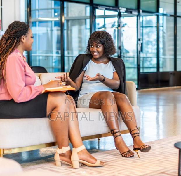 Spacious Co Workng Spaces With Meeting Rooms for Brainstorm