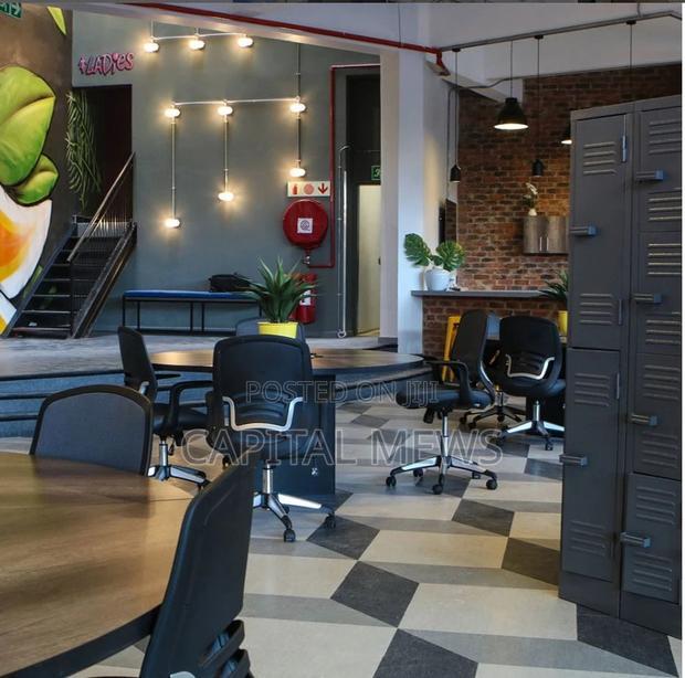 Fine Offices With All Amenities