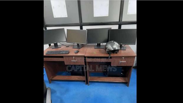 Clean And Neat Offices-fully Furnished