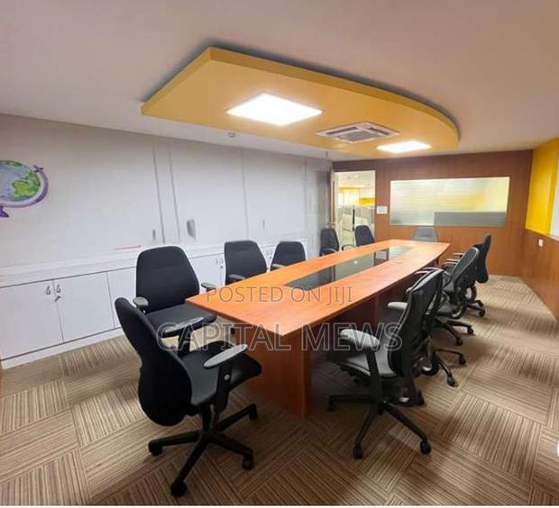 High Potential Work Space With Fast Lifts