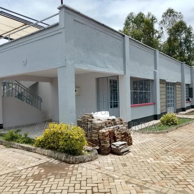 3bdrm Bungalow in Kimunyu, Kenyatta Road / Theta for rent