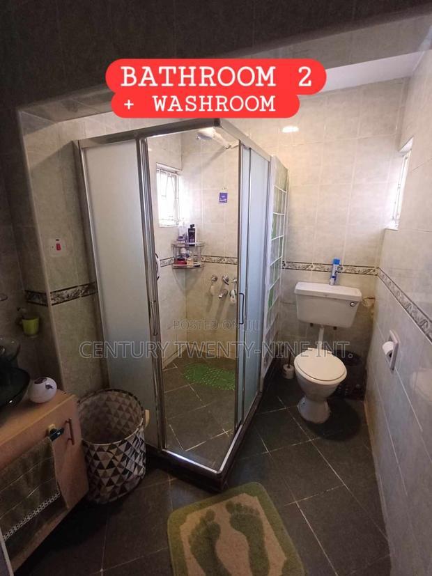 4bdrm Penthouse in Rehmat Apartments, Parklands/Highridge for sale