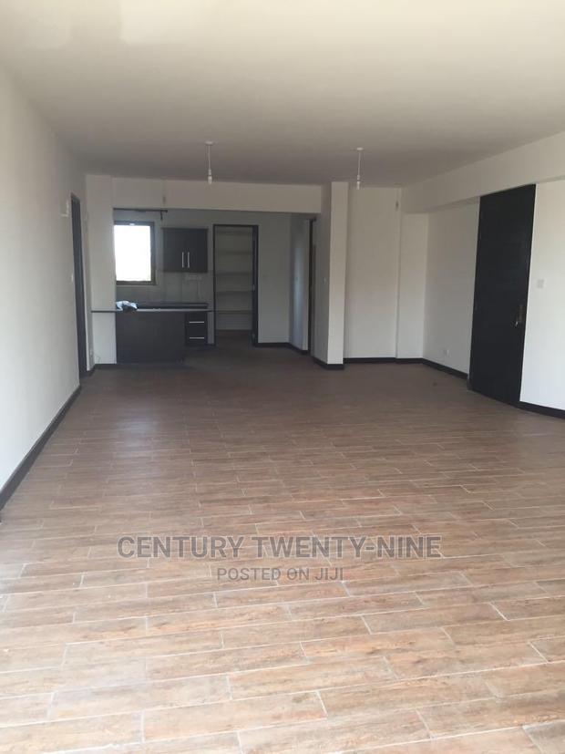 3bdrm Apartment in Iregi Square, Parklands/Highridge for sale