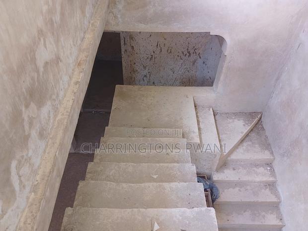 5bdrm Maisonette in Mwavumbo for sale