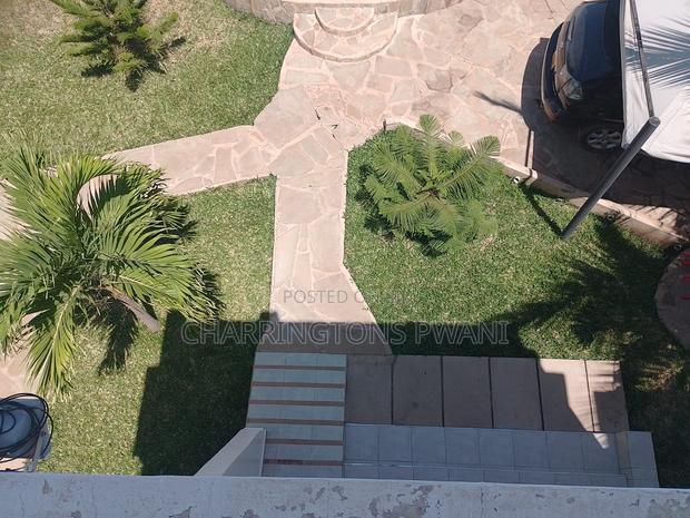 Short-Stay Business - Diani | 4 One-Beds + 1 Studio