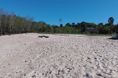 18 Acres Sandy Beach Plot Along Mwazaro Beach