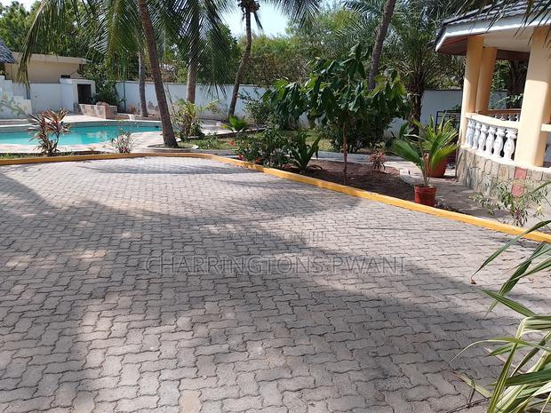 Furnished 3bdrm Villa in Diani for sale