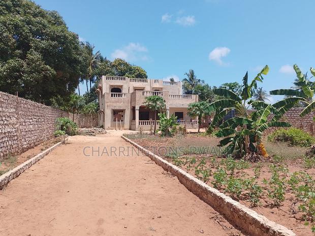 5bdrm Maisonette in Mwavumbo for sale