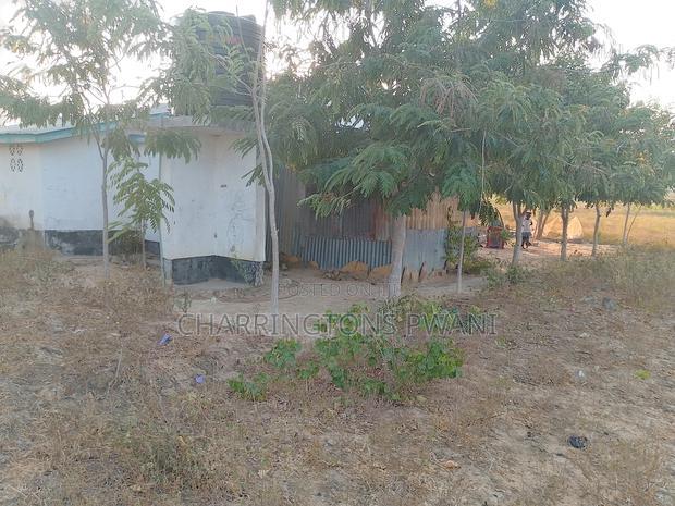 5 Acres in Mariakani - Ideal for Factory or Warehouse