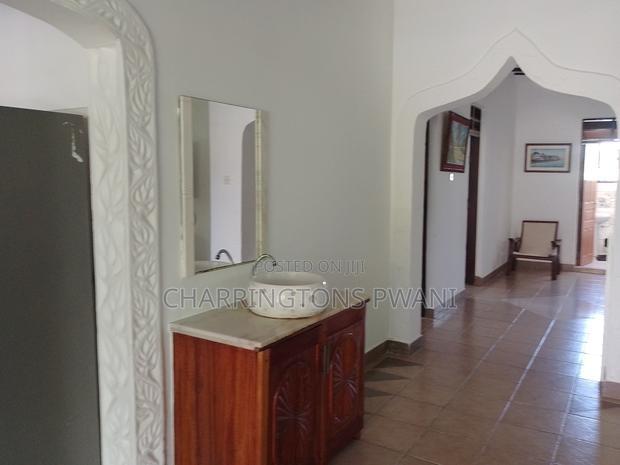Furnished 3bdrm Villa in Diani for sale