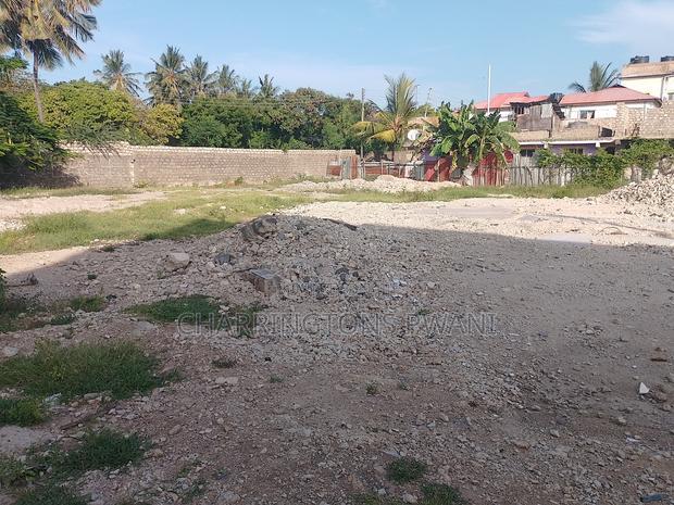 For Sale:0.75 Acres Within a 150metre Radius of Shelly Beach