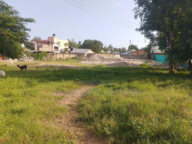 For Sale:0.75 Acres Within a 150metre Radius of Shelly Beach