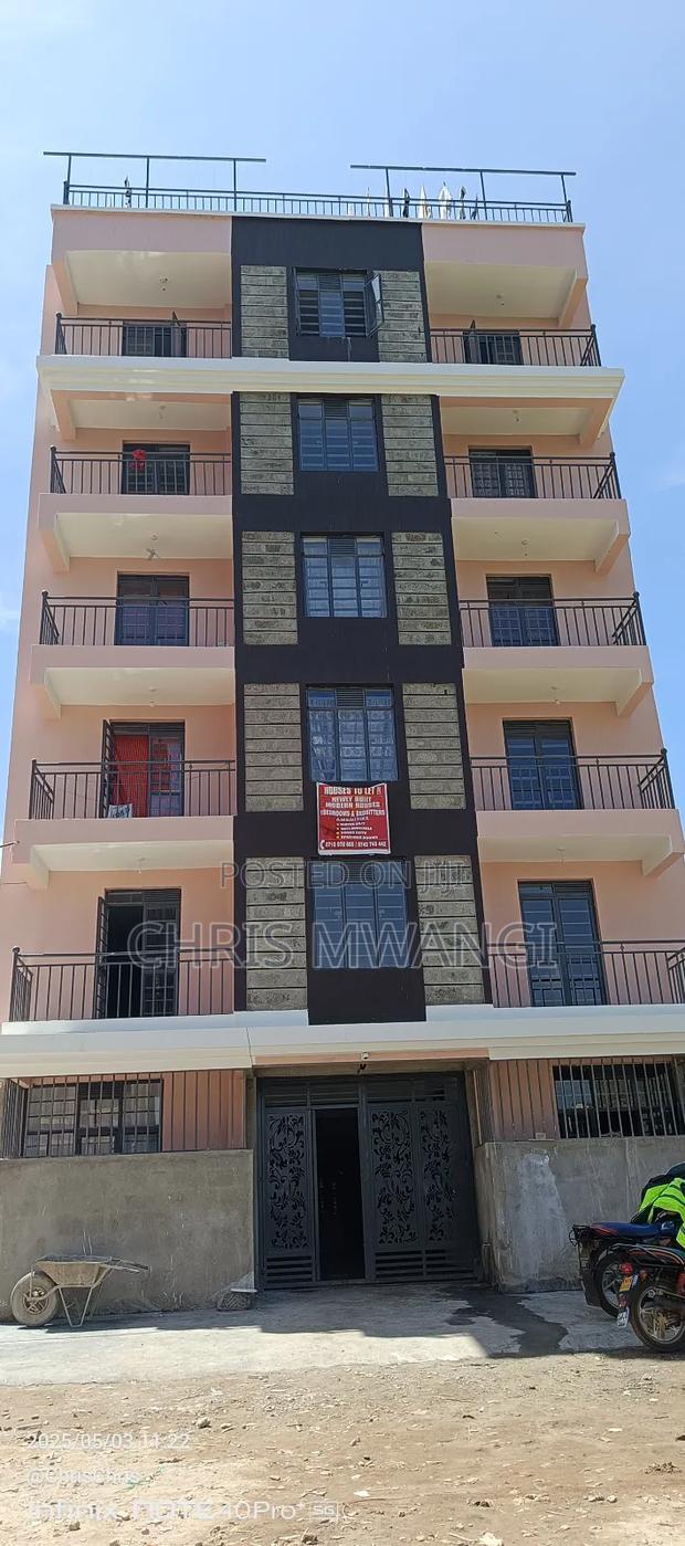 1bdrm Block of Flats in Ngoigwa Estate, Thika CBD for sale