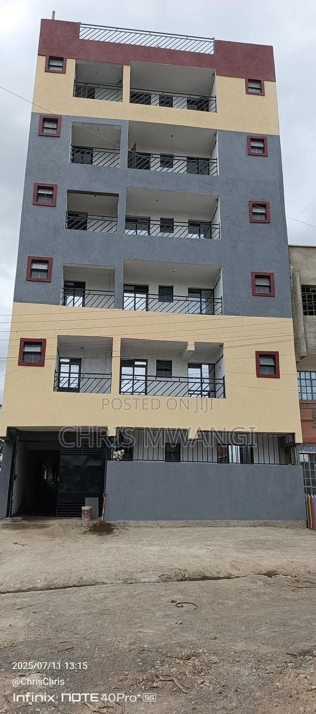 2bdrm Block of Flats in Kamakis Estate for sale