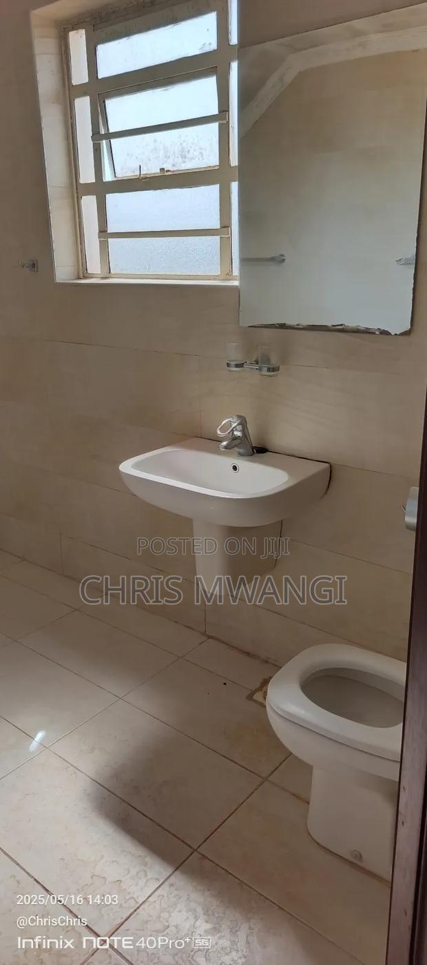 Furnished 5bdrm Block of Flats in Kenyatta Road Estate for sale