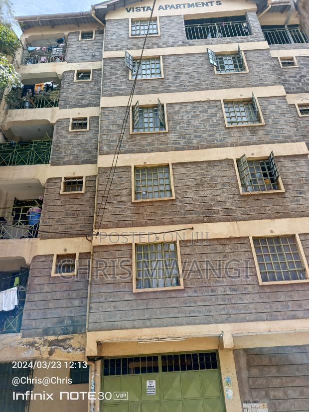 2bdrm Block of Flats in Season Estate for sale