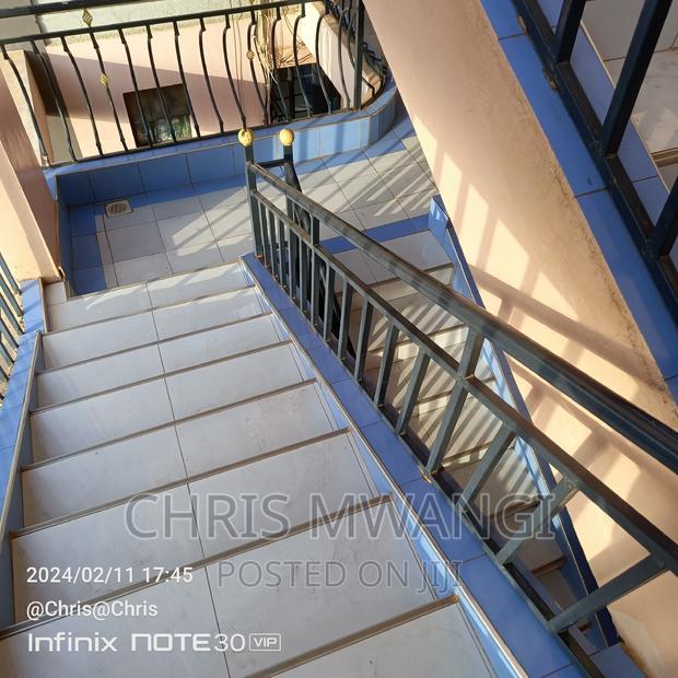 1bdrm Block of Flats in Season Estate for sale