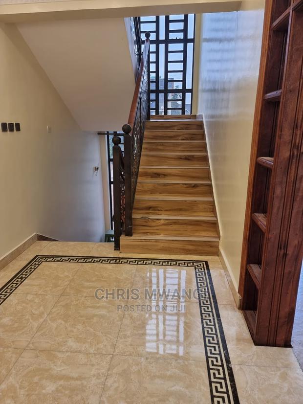Furnished 6bdrm Maisonette in Daykio, Kimbo for Sale