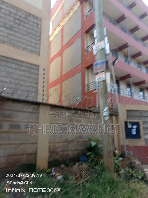 2bdrm Block of Flats in Ruaka Estate for sale