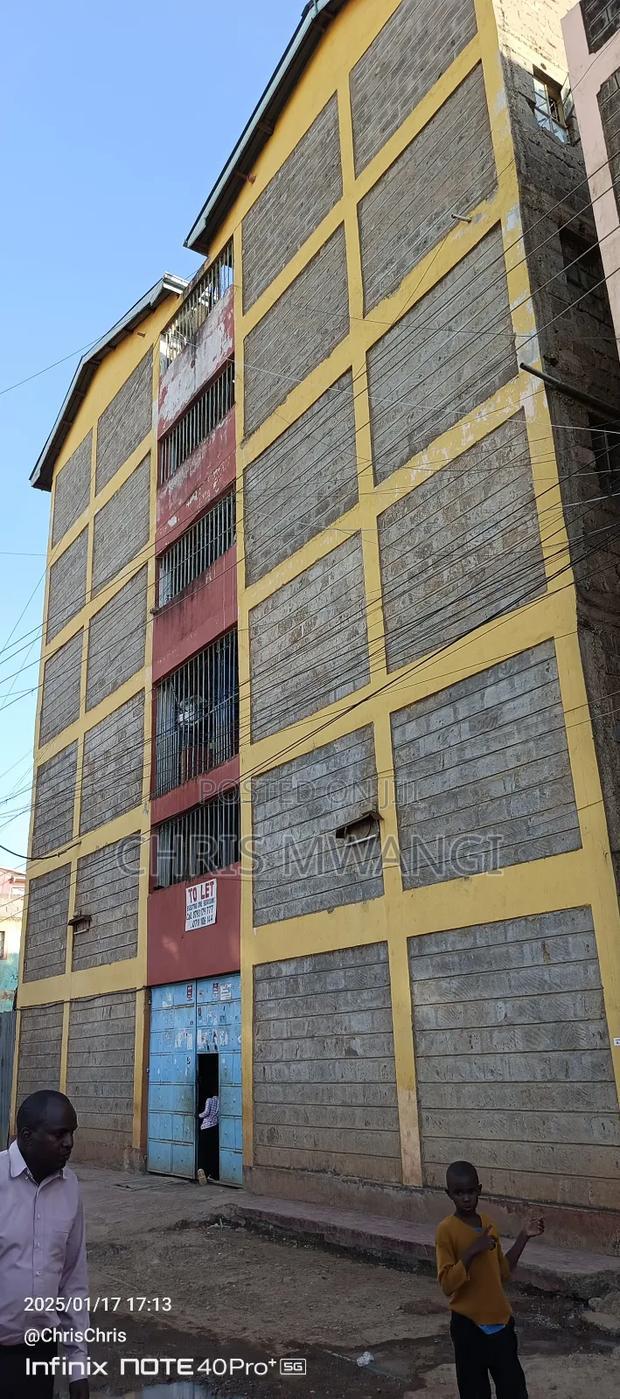 1bdrm Block of Flats in Zimmerman Base for sale