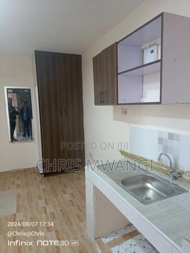2bdrm Block of Flats in Ruaka Estate for sale