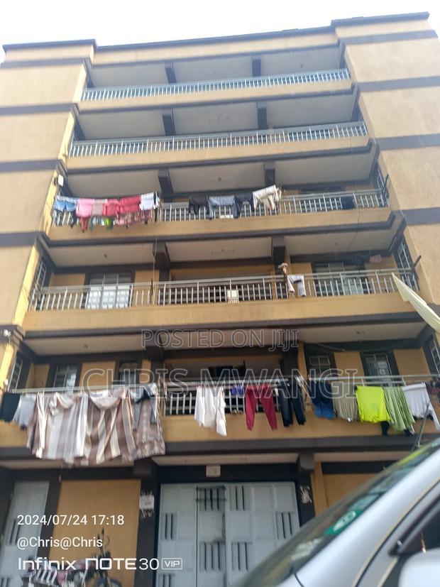 2bdrm Block of Flats in Membly Street, Membley Estate for sale