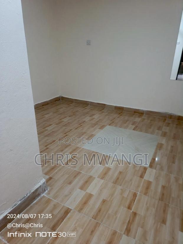 2bdrm Block of Flats in Ruaka Estate for sale