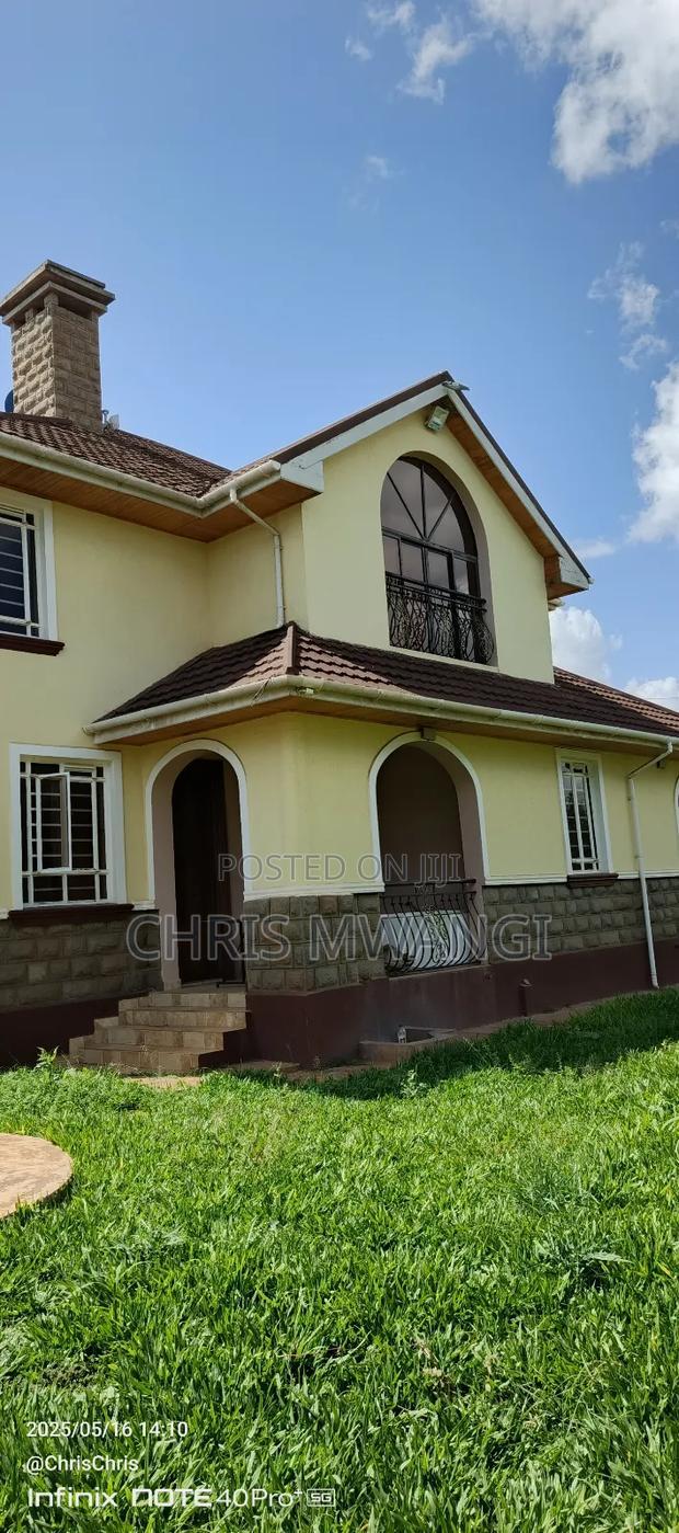 Furnished 5bdrm Block of Flats in Kenyatta Road Estate for sale