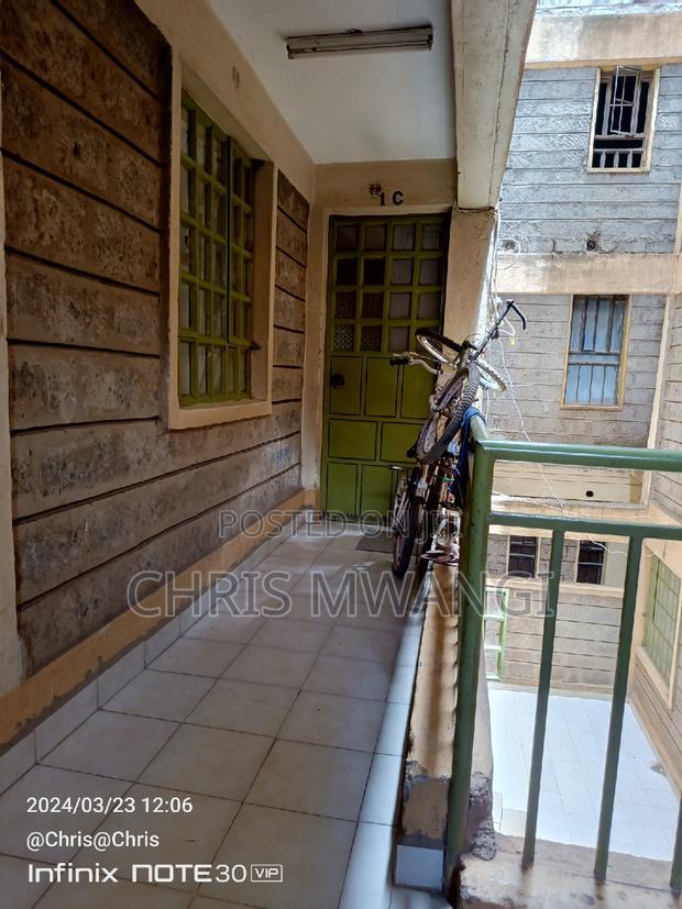 2bdrm Block of Flats in Season Estate for sale