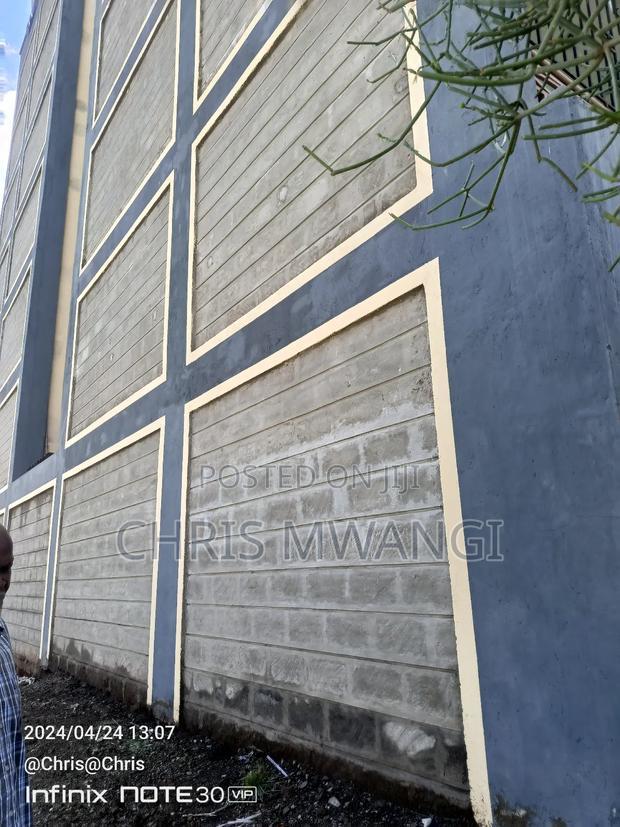 2bdrm Block of Flats in Kamakis Estate for sale