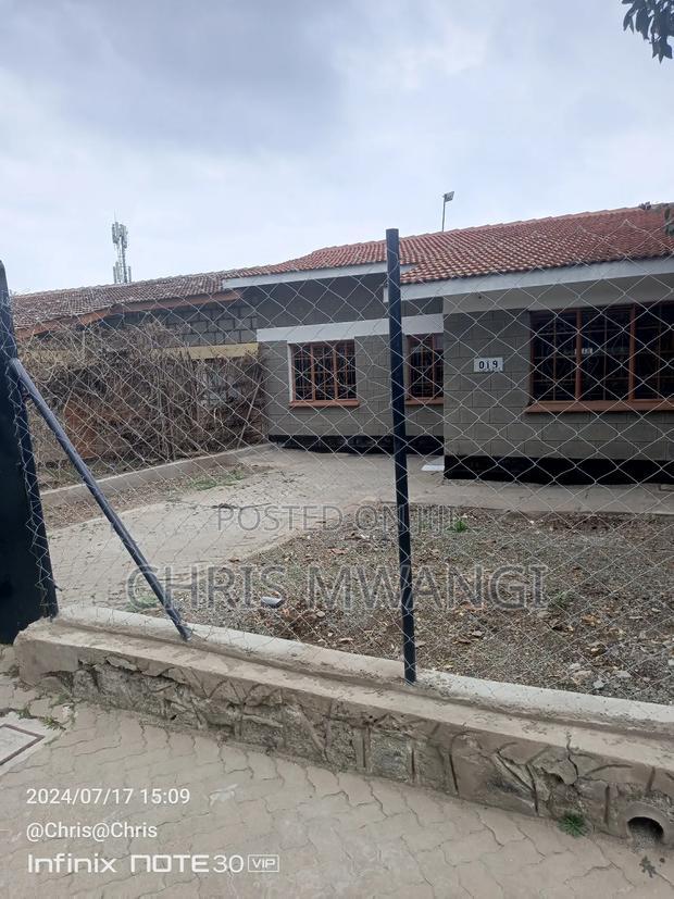 3bdrm Bungalow in Valley Street, Mombasa Road for sale