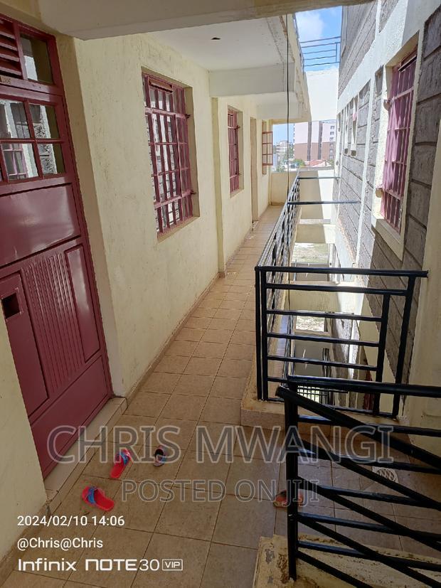 2bdrm Block of Flats in Kamakis Estate for sale