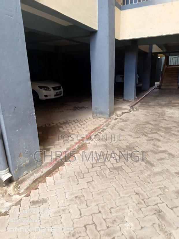 2bdrm Block of Flats in Kamakis Estate for sale