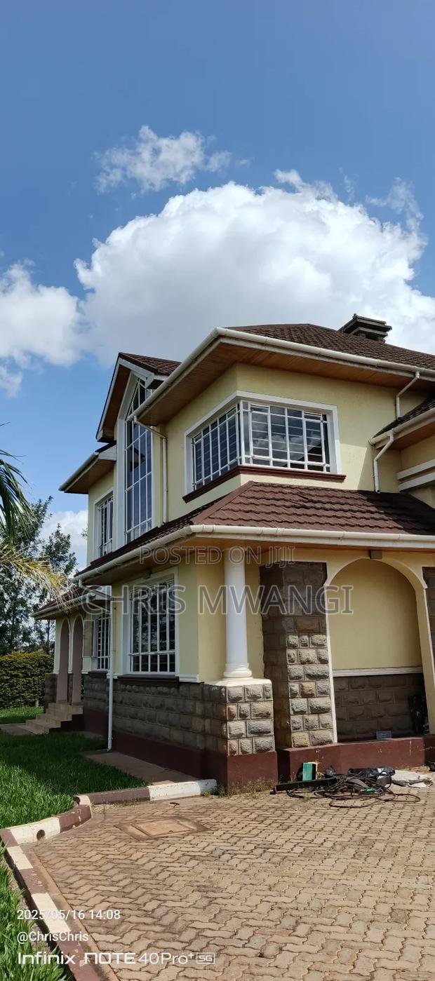 5bdrm Mansion in Kenyatta Road Theta for sale