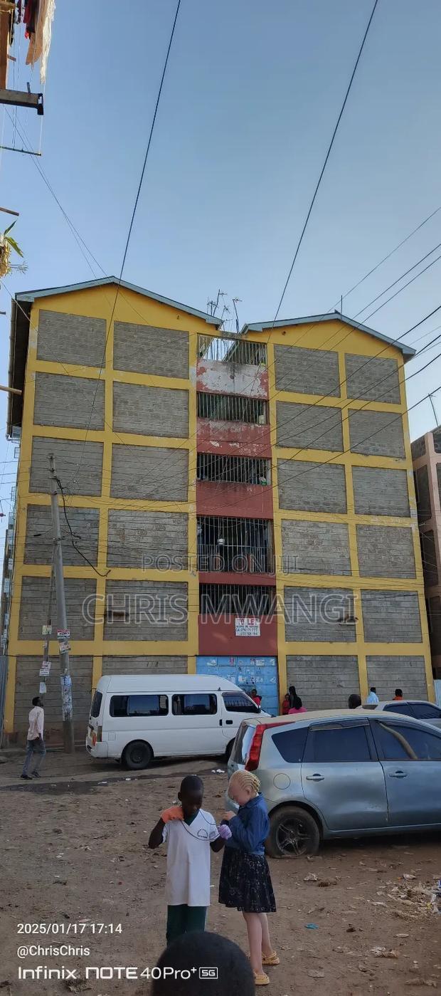 1bdrm Block of Flats in Zimmerman Street for sale