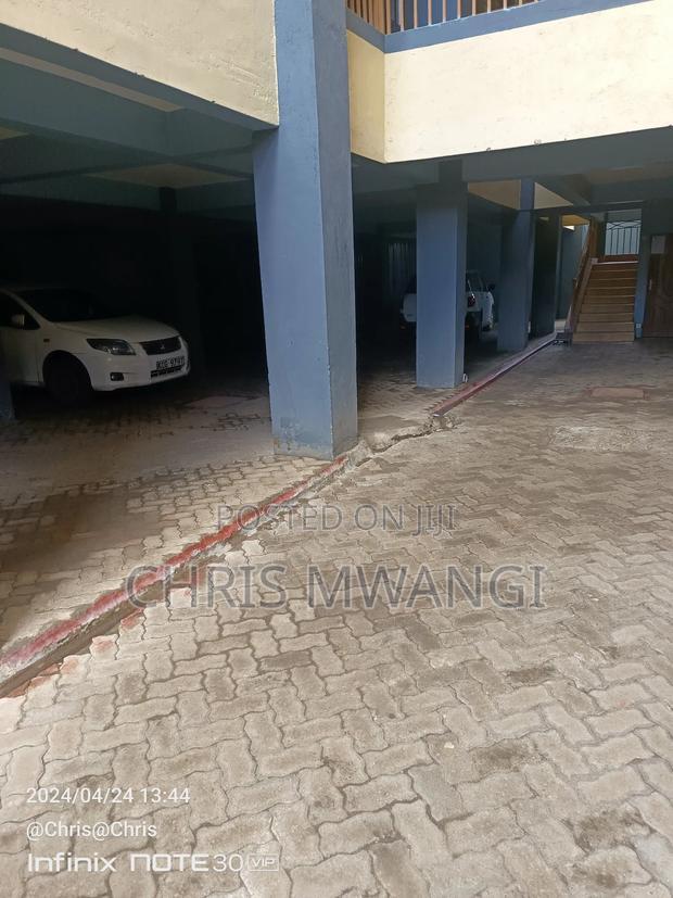 2bdrm Block of Flats in Kamakis Estate for sale