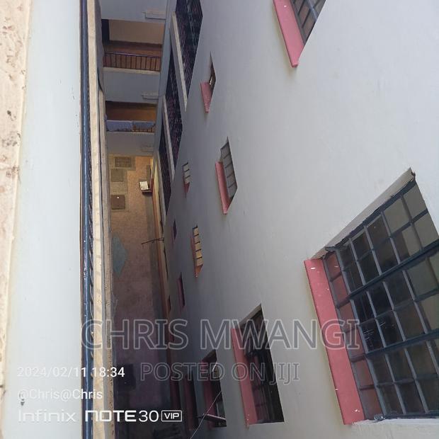 2bdrm Block of Flats in Thindigua Estate for sale