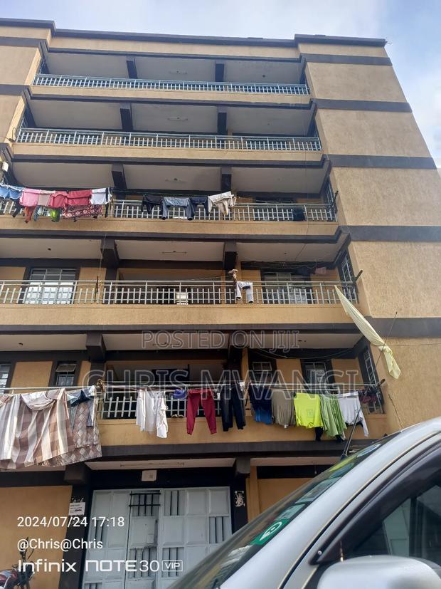 2bdrm Block of Flats in Membly Street, Membley Estate for sale